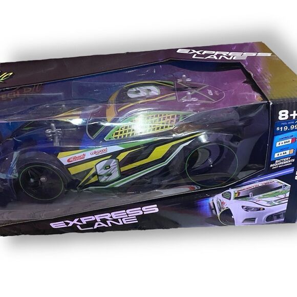 Walgreens Exclusive Maisto Tech R/C Electronics Express Lane Remote Control Car - Picture 6 of 8